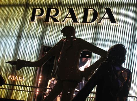 lavorare con prada toscana|prada jobs.